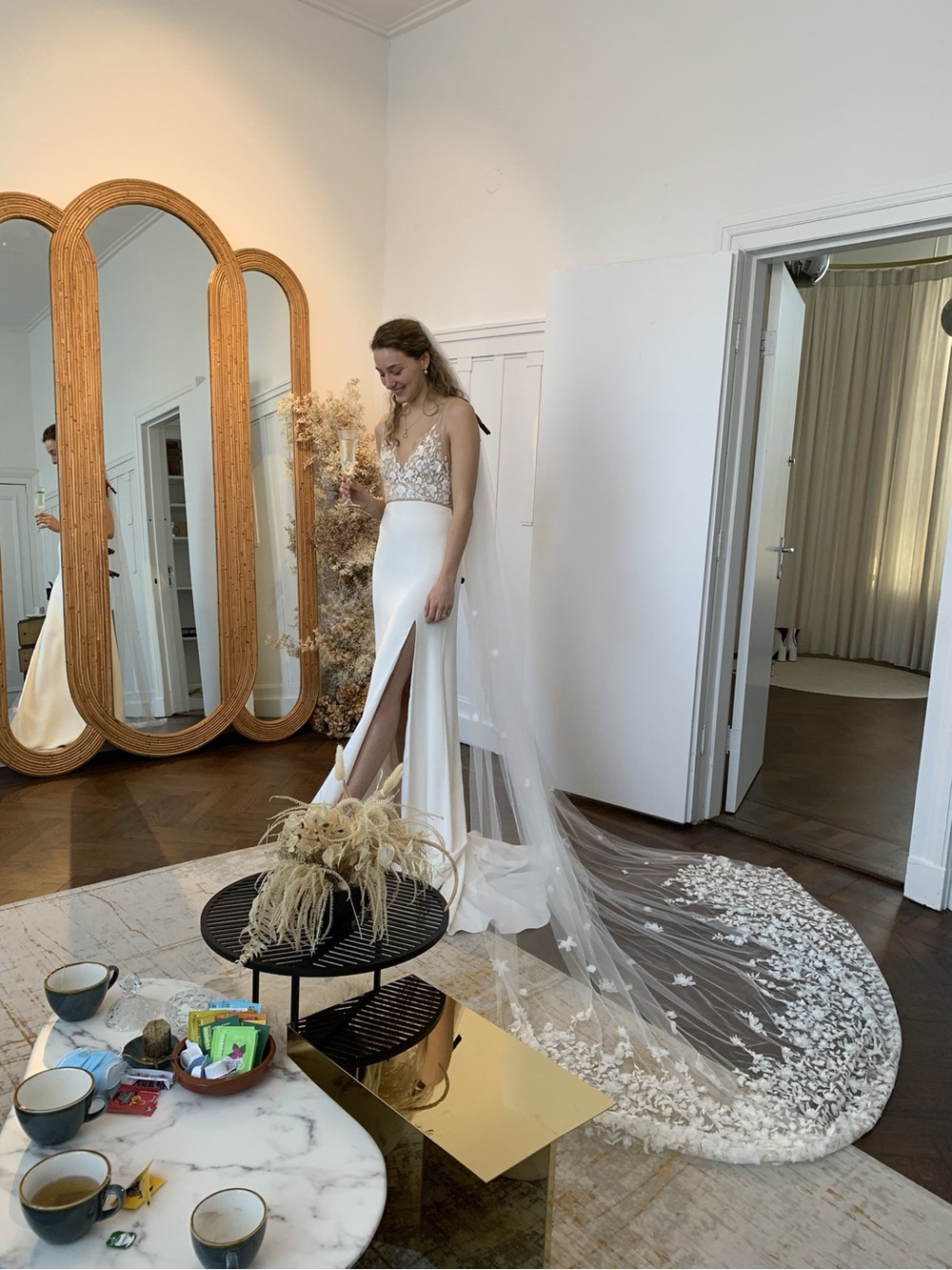 Elegant White Bridal Veil with Hand-Embroidered Floral Appliqué Train